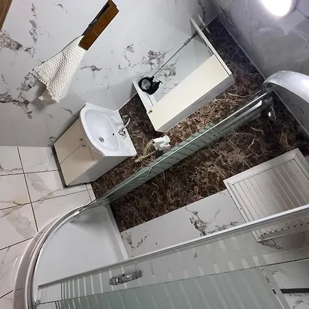 Treehouse With Garden In The Heart Of Antalya Апартаменты Eskiomerler