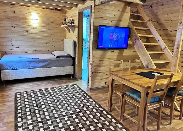 Treehouse With Garden In The Heart Of Antalya Eskiomerler