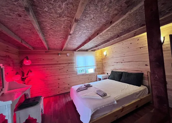 Treehouse With Garden In The Heart Of Antalya *