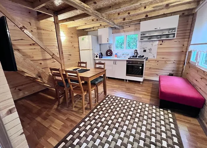 Treehouse With Garden In The Heart Of Antalya Eskiomerler