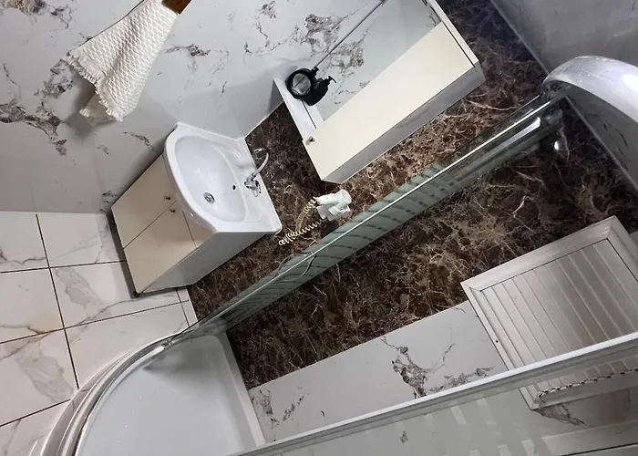 Treehouse With Garden In The Heart Of Antalya Apartment Eskiomerler